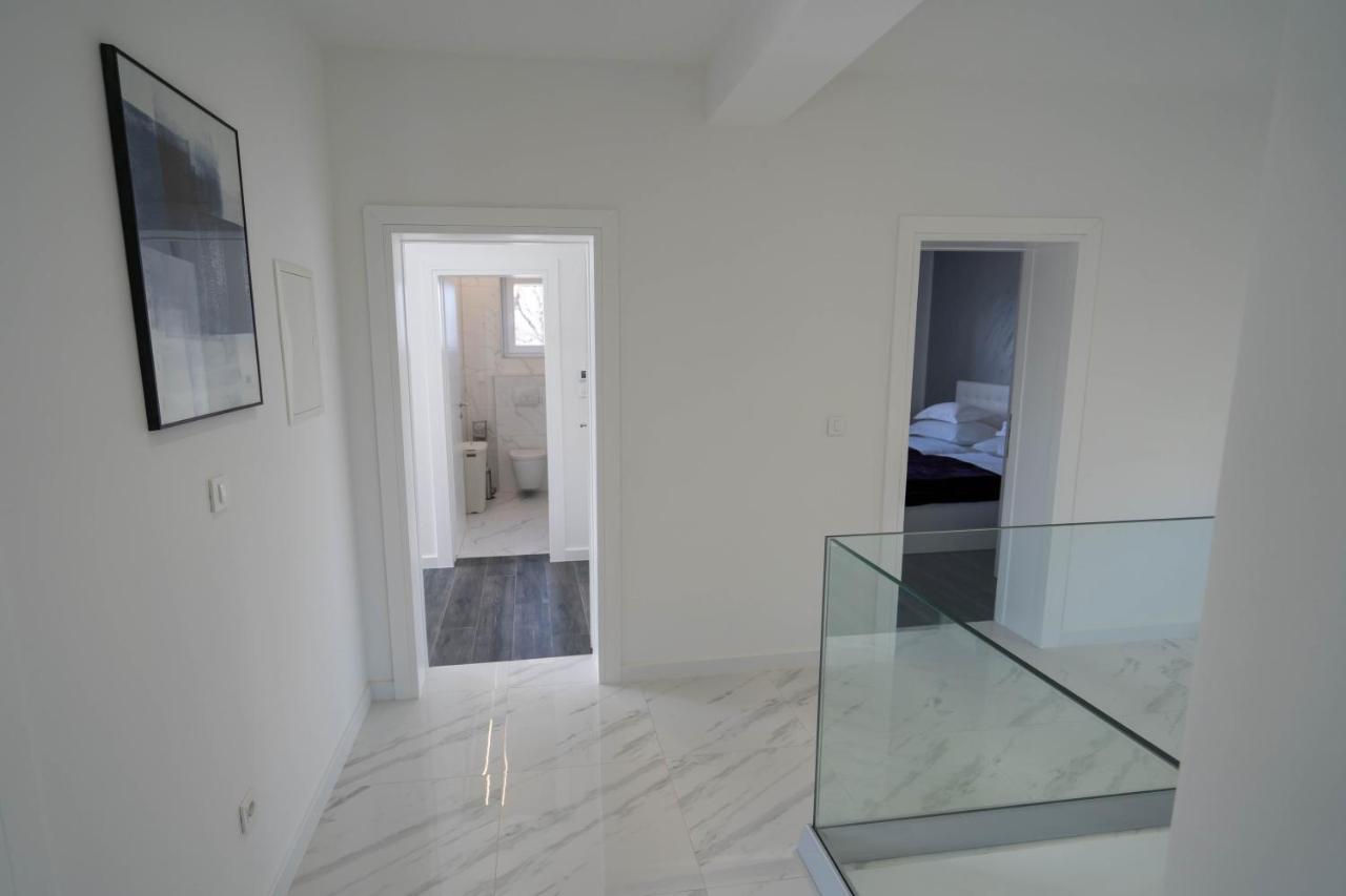 Villa Lukrecia, Luxury Villa In Imotski-Makarska Donji Prolozac Exterior photo
